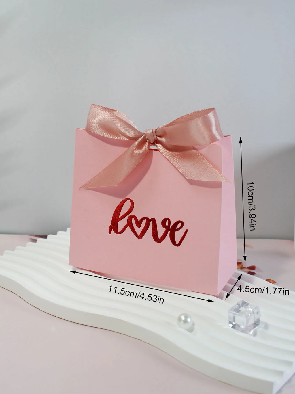 Valentine's Day wedding gift box, candy box, wedding gift Valentine's gift candy box, gift box hot stamping "LOVE"