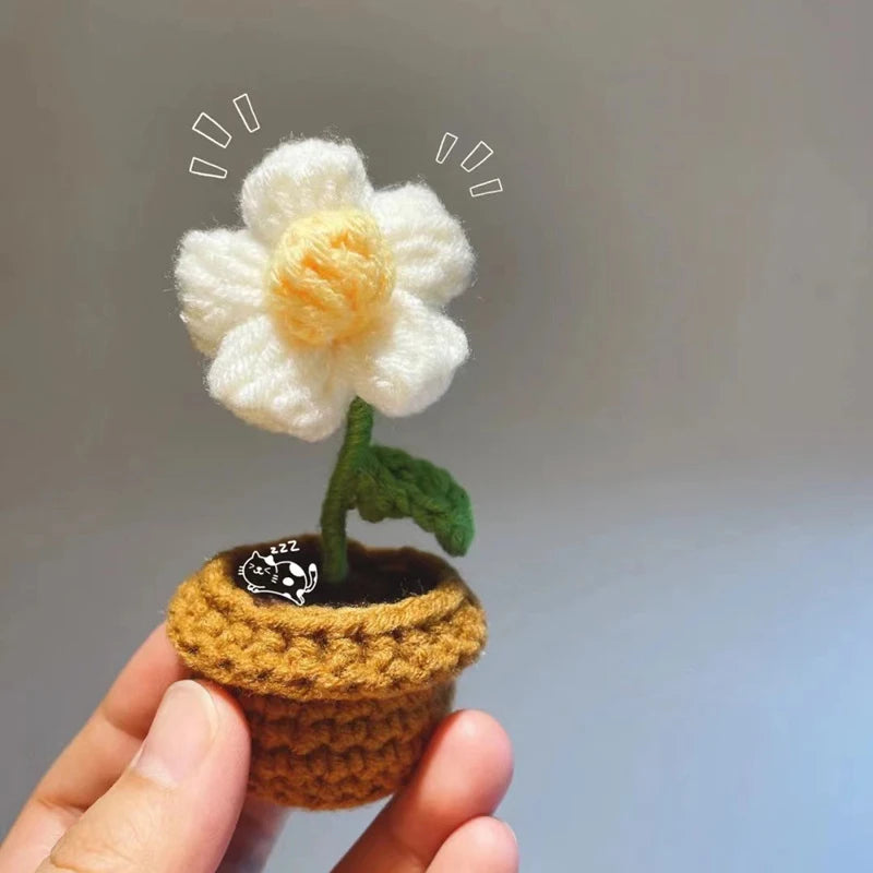 1/2/4Pcs DIY Handwoven Mini Potted Flower Rose Office Desktop Ornamental Potted Plants Woolen Thread Finished Product Home Decor