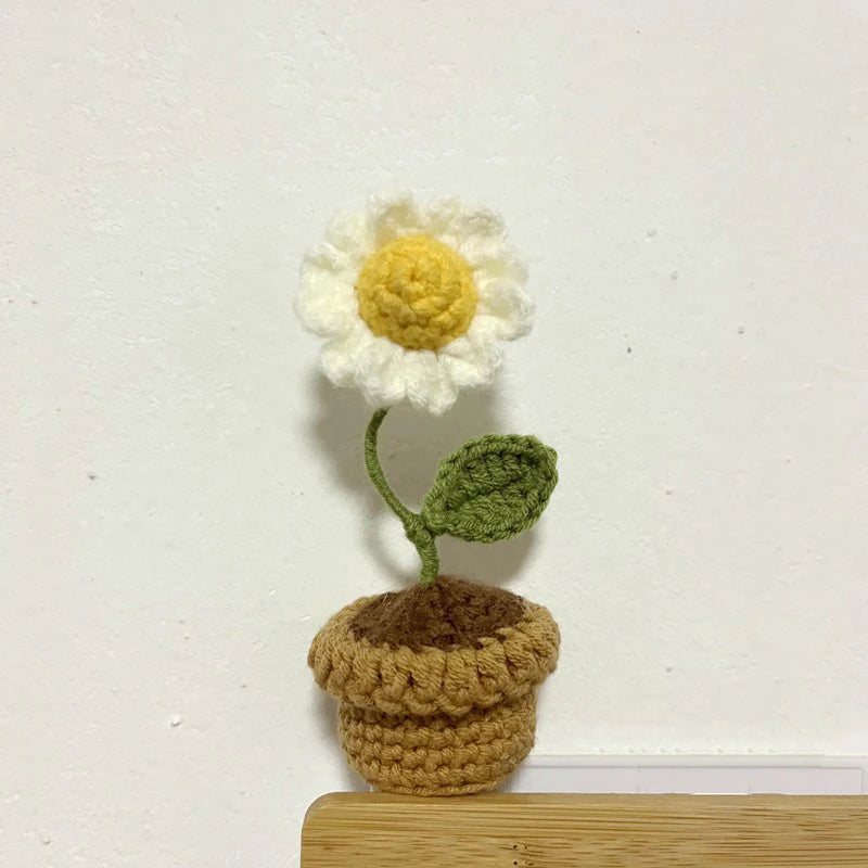 1/2/4Pcs DIY Handwoven Mini Potted Flower Rose Office Desktop Ornamental Potted Plants Woolen Thread Finished Product Home Decor