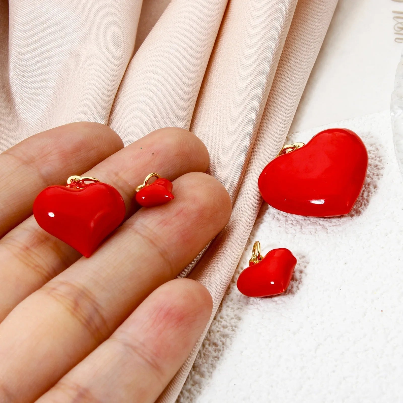 2pcs Brass Charms Valentine's Day Red Heart Enamel Pendants For Women Wedding Party DIY Necklace Earrings Jewelry Findings Gift