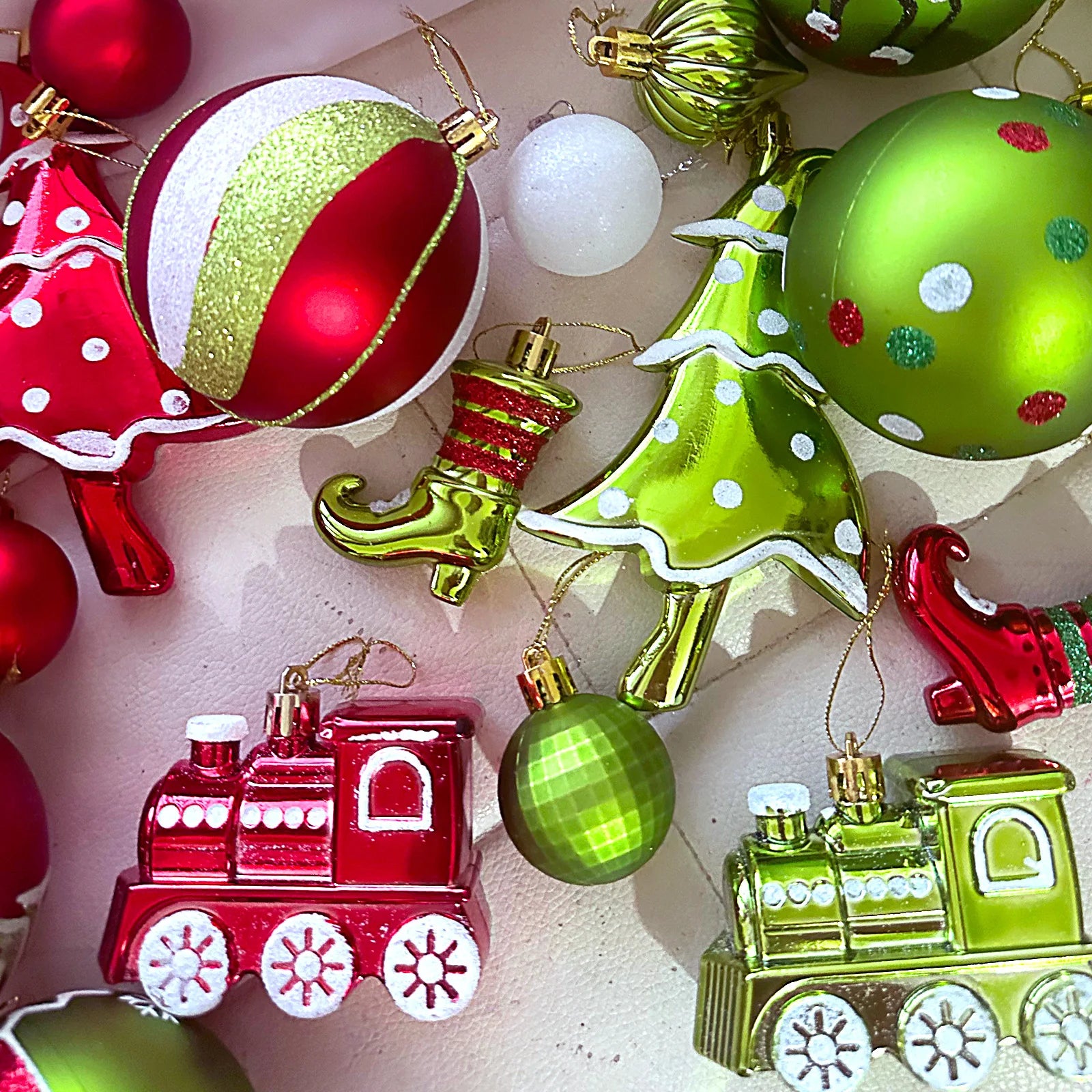 34/12/9pcs Gri Christmas Ball Decorations Green Monster Xmas Tree Ornaments Green Painted Xmas Ball Set Christmas Home Decor